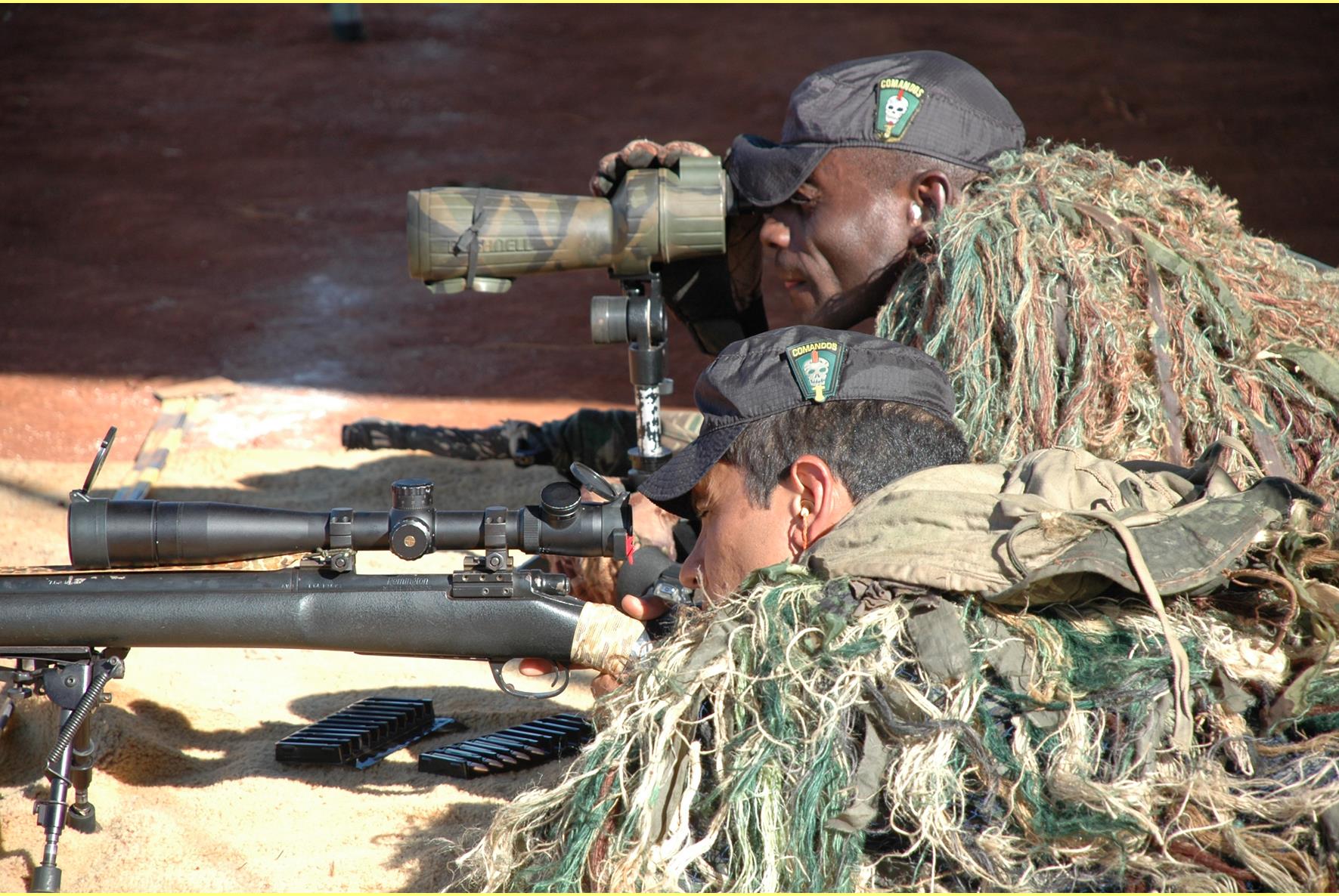 Comandos do Exército Brasileiro COMANDOS of Brazilian Army  Comandos exercito  brasileiro, Exercito, Farda exercito brasileiro